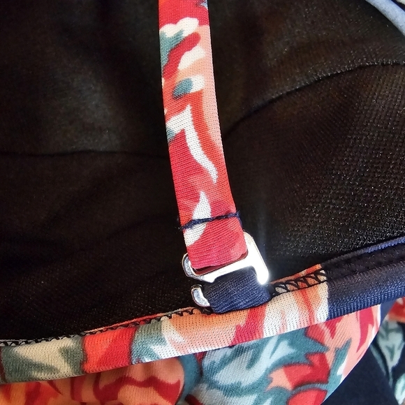 COCOSHIP Ruffle Bikini Swim Top Only Blue Floral Size L Large - Picture 10 of 10